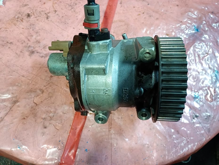 Pompa injectie pompa inalte renault clio megane 3 1.5dci euro5 delphi