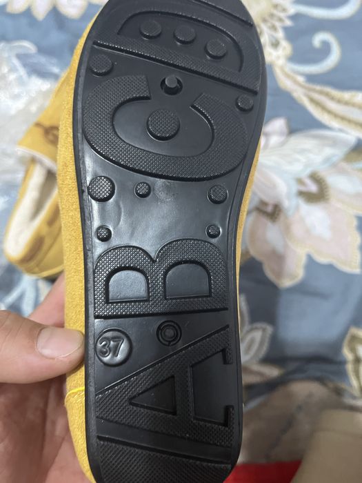 Продам теплый обувь женский