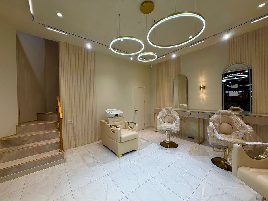 Элитный салон продаётся или сдаётся в аренду.