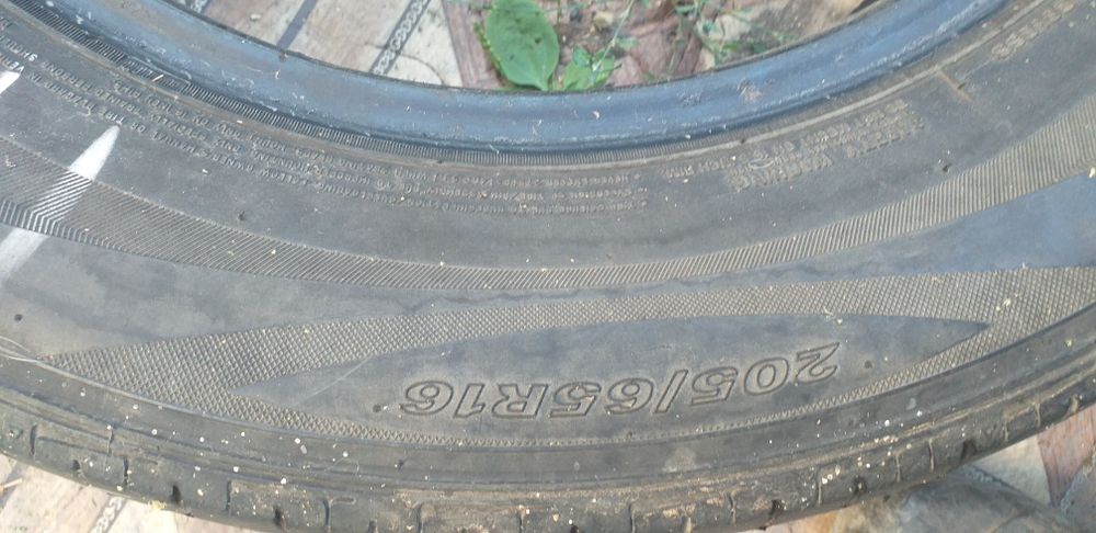 Продам шины на авто.