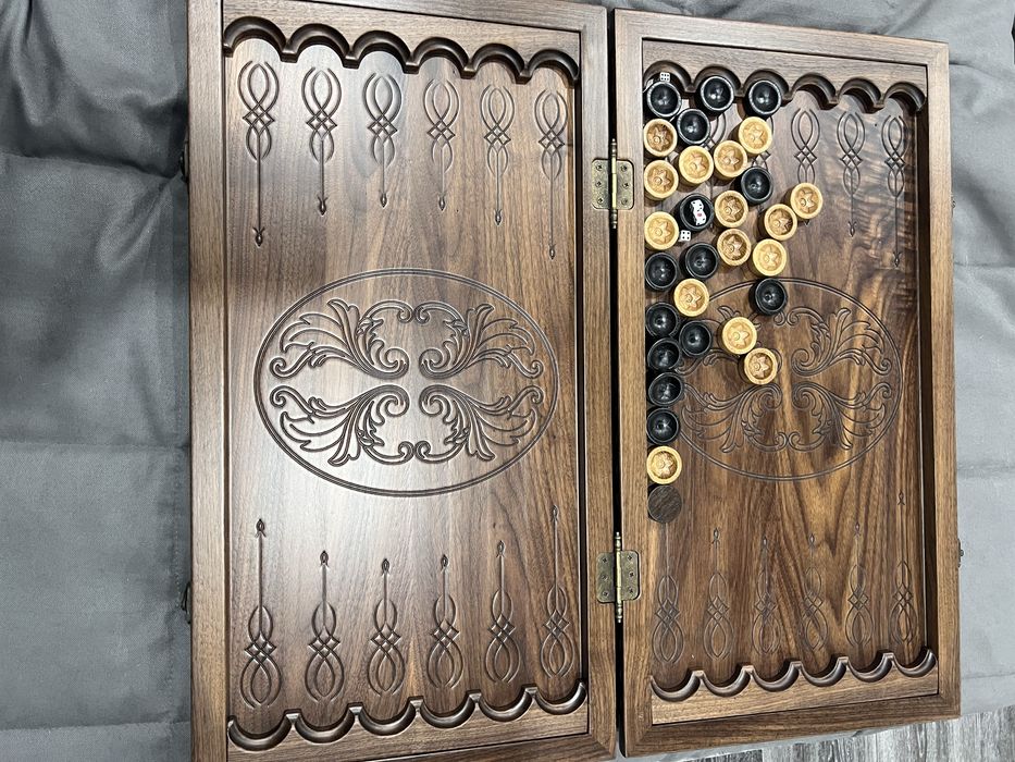 Нарды из массива ореха