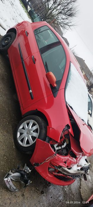 Dezmembrez Renault Clio 2007 motor 1.2 benzină!