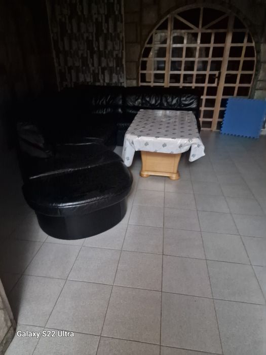 Кожен диван +маса+барче+висок двоен шкаф внос от Германия