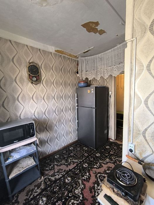 Продам 2-х комнатную НЕ ДОРОГО. Спутник. Дерево