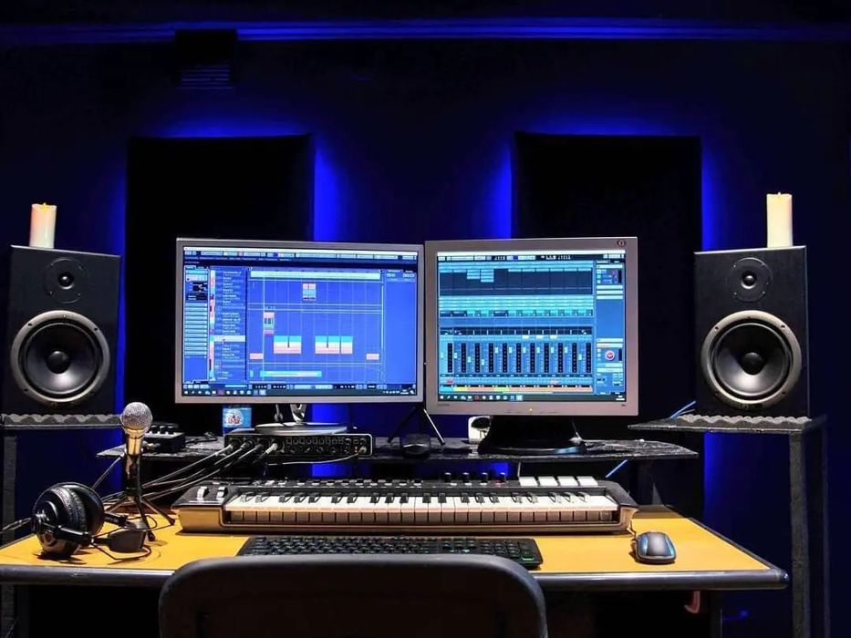 Запись на студии. Музыкальная студия звукозаписи. Премиум класс