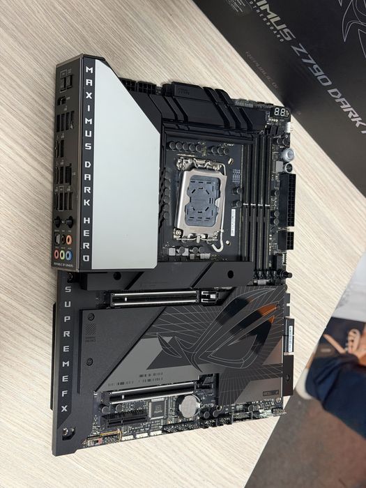 Asus Rog Maximus z790 Dark Hero