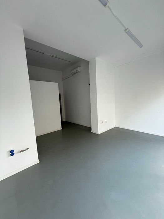 Spatii Comerciale 30mp/60mp/90mp - De Inchiriat/De Vanzare