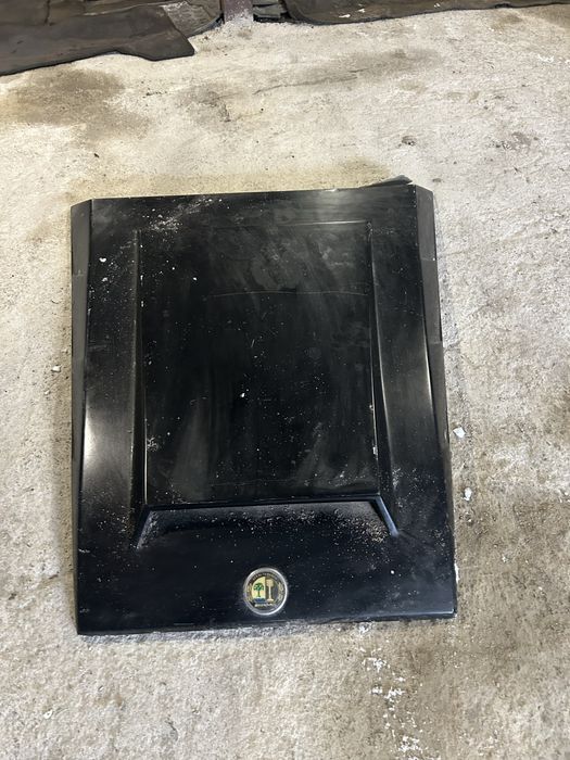 Спойлер на капот