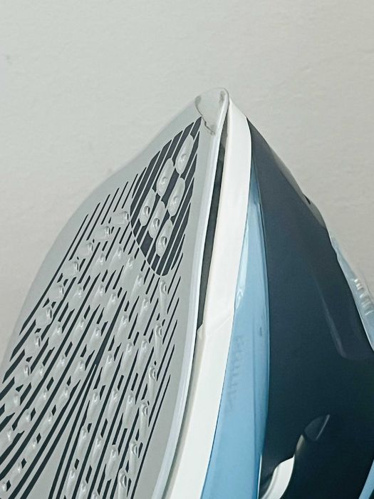 Парна ютия Philips Azur 7000 Series (DST7020/20) – 2800W