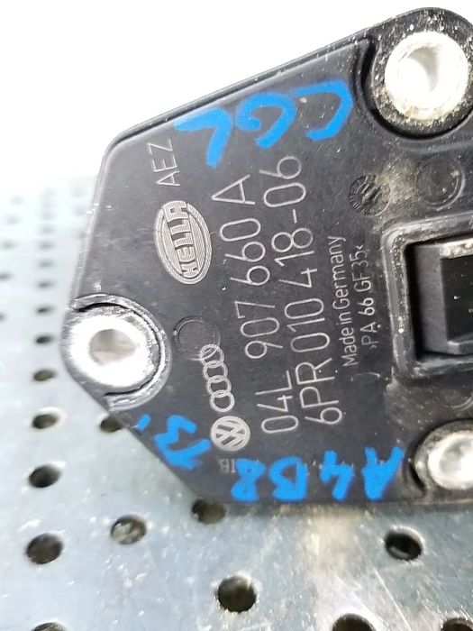 Sonda baie ulei 2.0 tdi audi a4 b8 8k 04l907660a 6pr01041806