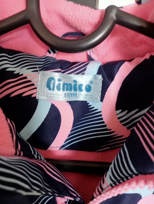 Продаю курточку на девочку, 3000 тг.