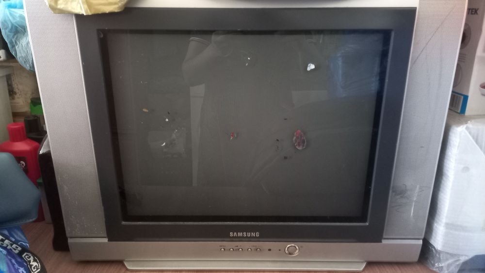 Продам телевизор