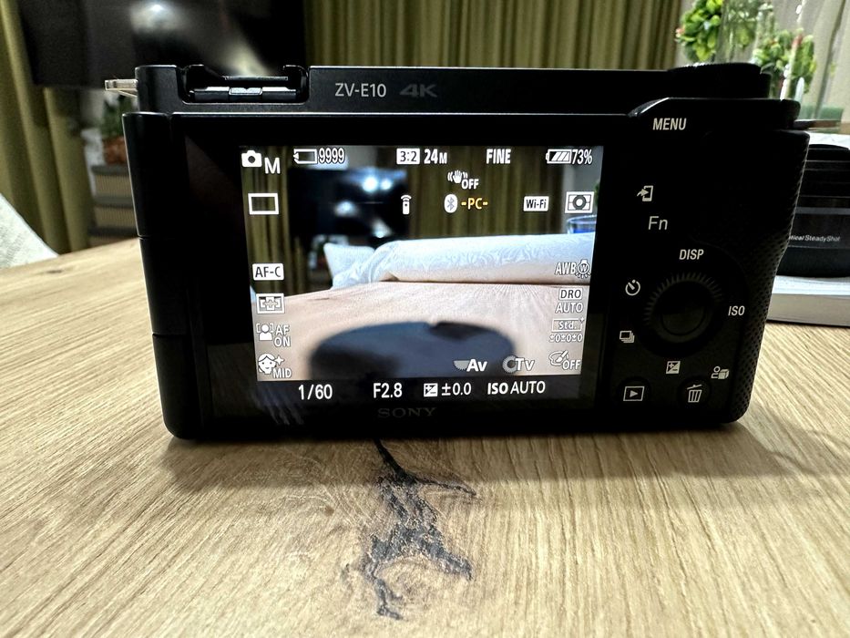 Камера Sony ZV-E10 + обектив Sigma 18-50mm f/2.8 + UV и ND филтри