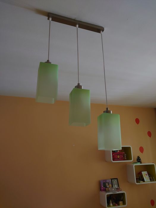 Троен пендел от стъкло в зелен цвят