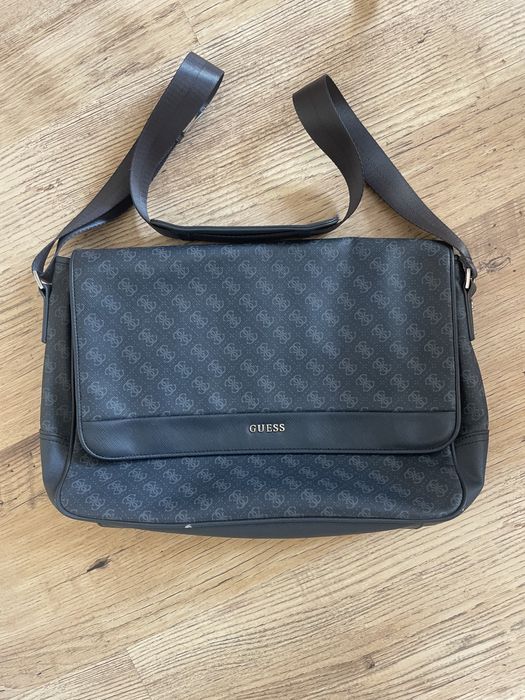 Guess чанта през рамо