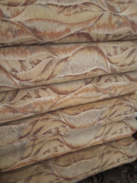 Продам добротный  диван