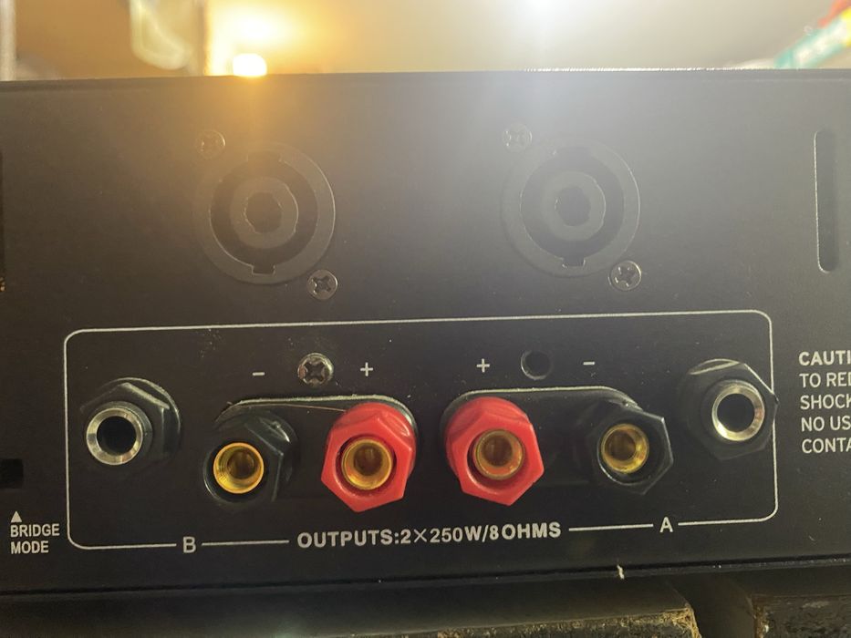 Усилвалел 2 х 360w Reloop