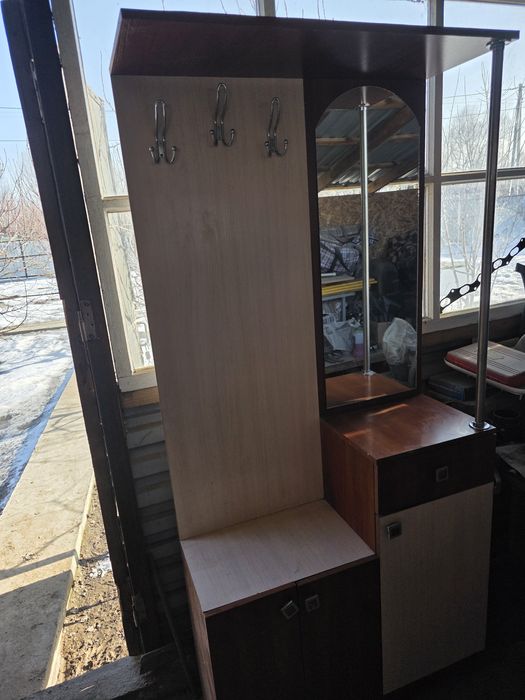 Продам прихожую ,в хорошем состоянии