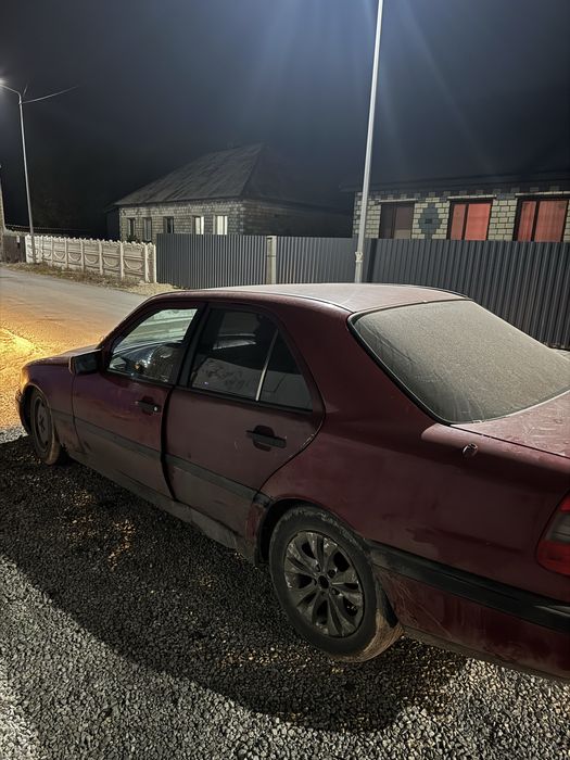 Продам мерседес w202 с220