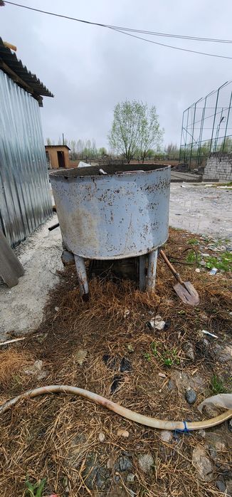 Шлакаблок аппарати сотилади