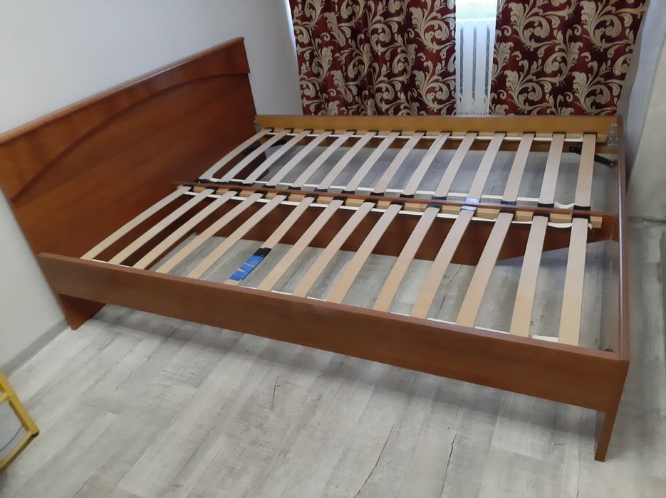 Кровать двуспальная