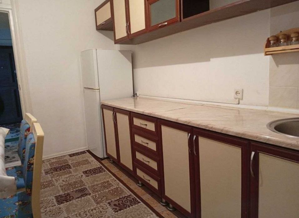 Сергили Турон метро бекати енида 3 хонали КВ.ижарага берилади.