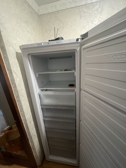 Морозильник Beko B1RFNK312W