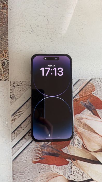 Продавам IPhone 14 pro