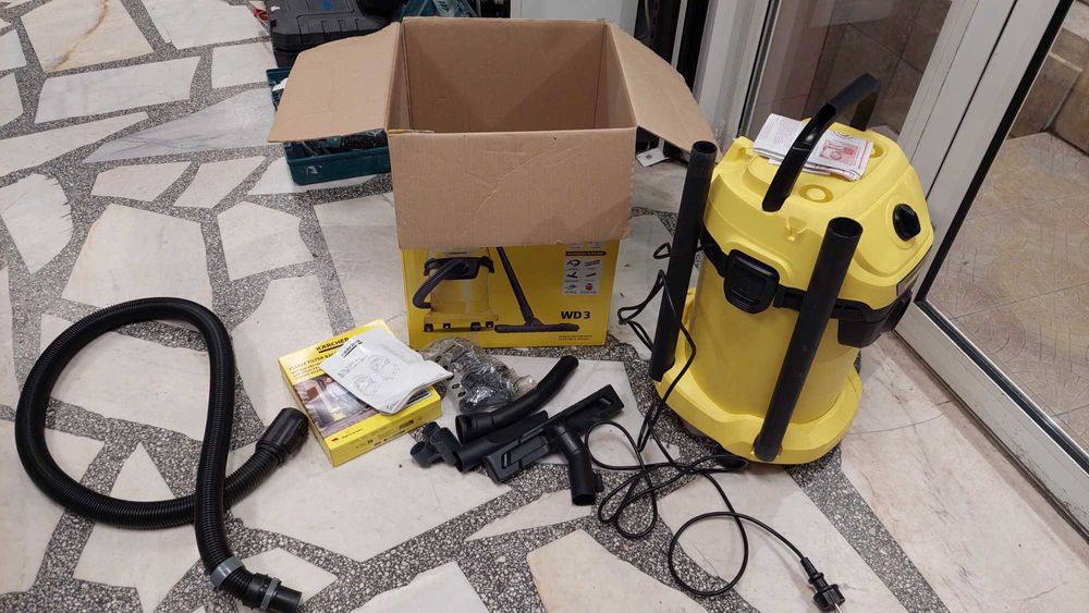 Прахосмукачка KARCHER WD-3