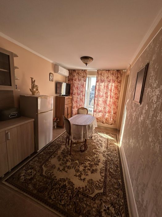 Дава се под наем Двустаен апартамент в Варна, Колхозен пазар - 49 кв.м за 408.51 € - Снимка #1