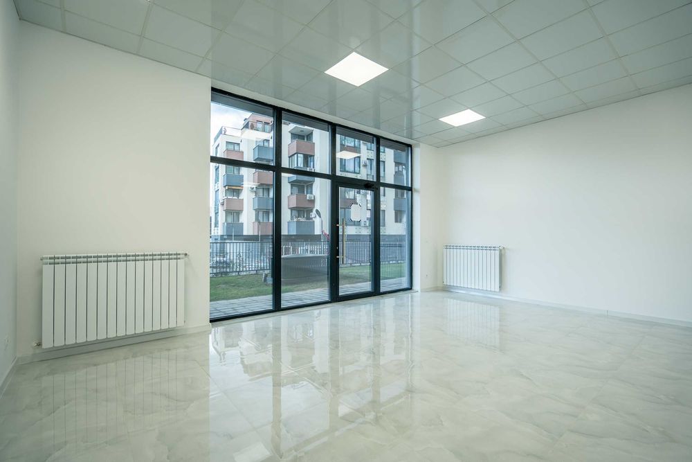 Магазин Дружба 2 на входа на МЕТРОТО- ЛУКС