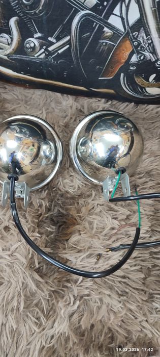 Противотуманные фары на мото.