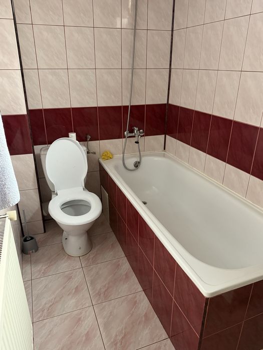 Inchiriez apartament 2 camere Intre Lacuri