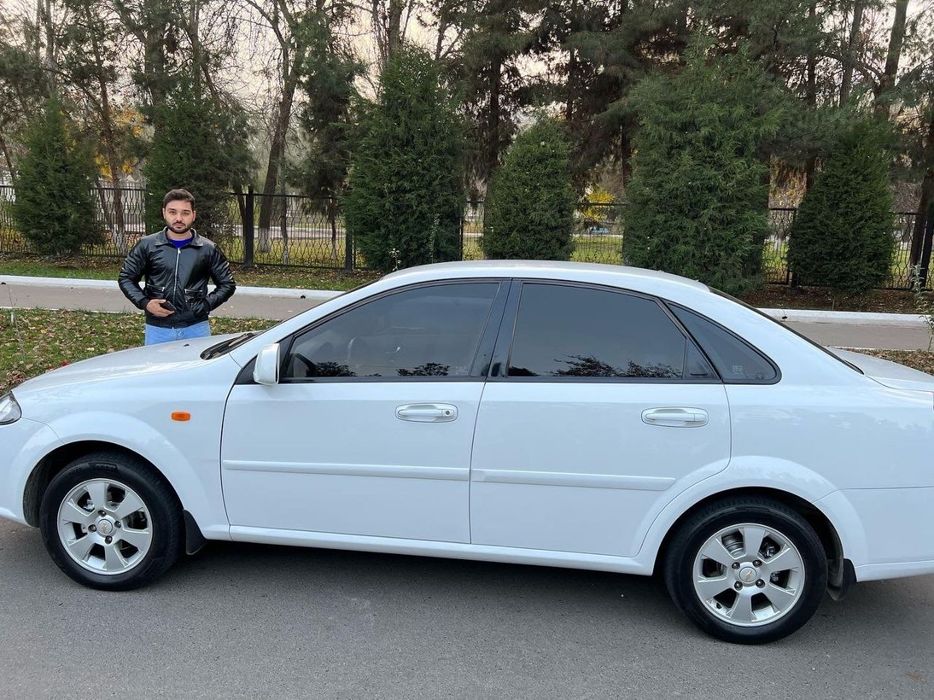 Ласетти 1.8 жентра килинган