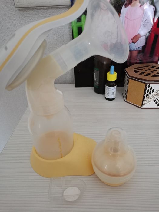 Молокоотсос Medela
