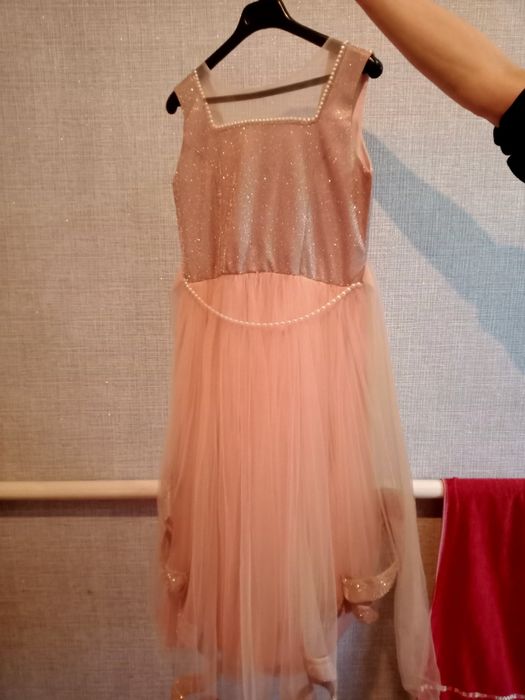 Платье женское..