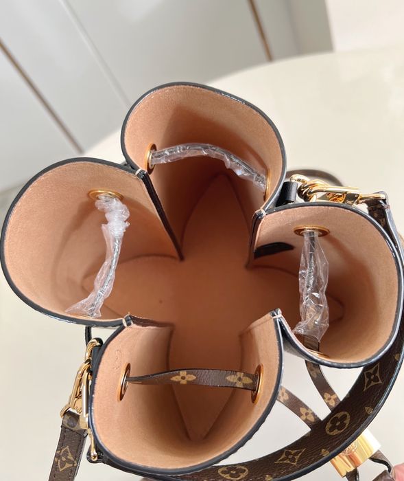 Geanta Louis Vuitton Bloom, Premium