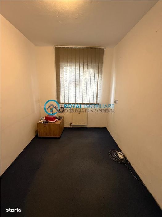 Royal Imobiliare - Vanzare Apartament zona Democratiei