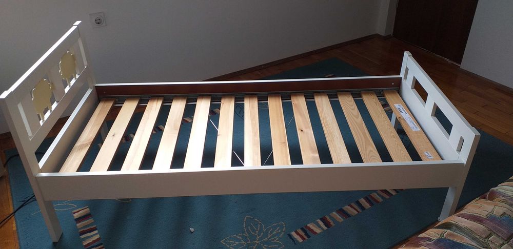 Детско легло закупено от ИКЕА, размери Д 162 см/ Ш 70 см/В 38 см