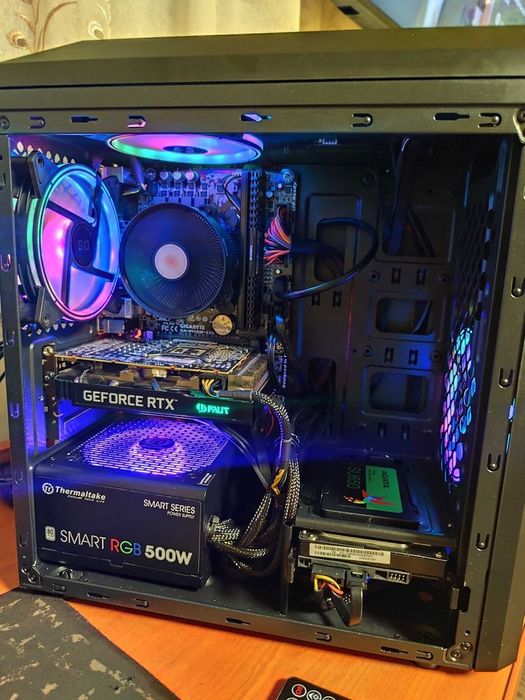 Vand / schimb Desktop PC Gaming