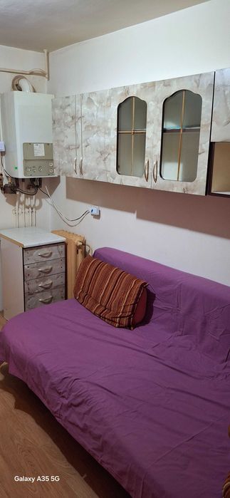 Vand apartament 2 camere semidecomandat