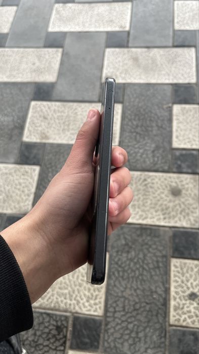 Oppo a 78 256 gb 16 ram sotiladiladi