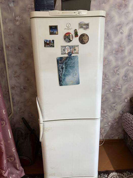 Indesit холодильник рабочий