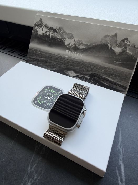 Apple Watch Ultra 3 Natural Titanium + Natural Titanium Milanese Loop GPS+Cellular 49mm