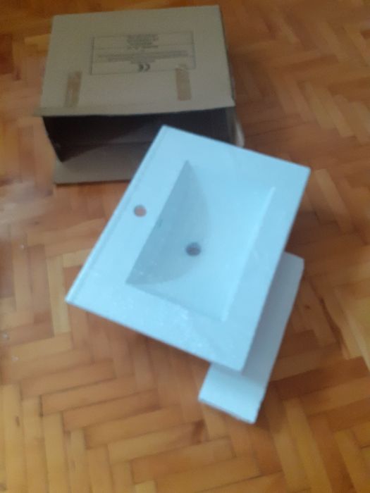 Мивка за баня  60 см  нова