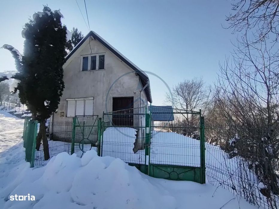 Casa cu teren 2 hectare, anexe si doua imobile – Nimigea de Sus