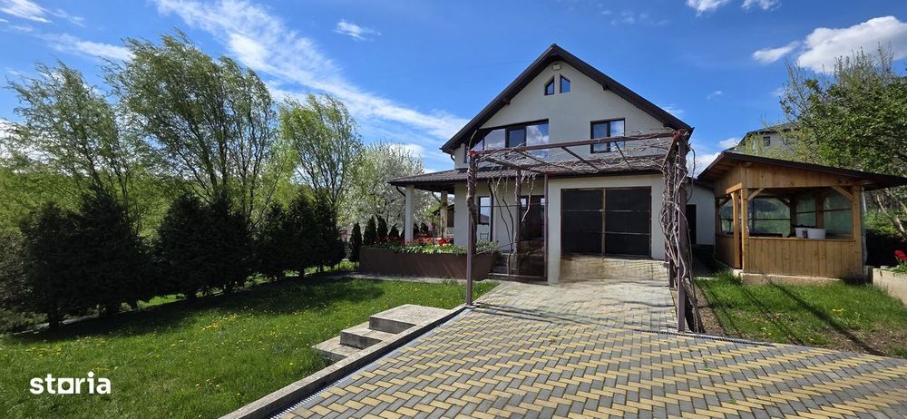 Casa / Vila - P+M - 150 mp , teren 731 mp - Valea Adanca , Miroslava