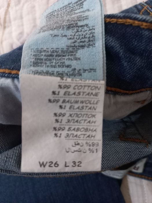 Продам джинсы размер 26. Примерно 40-42