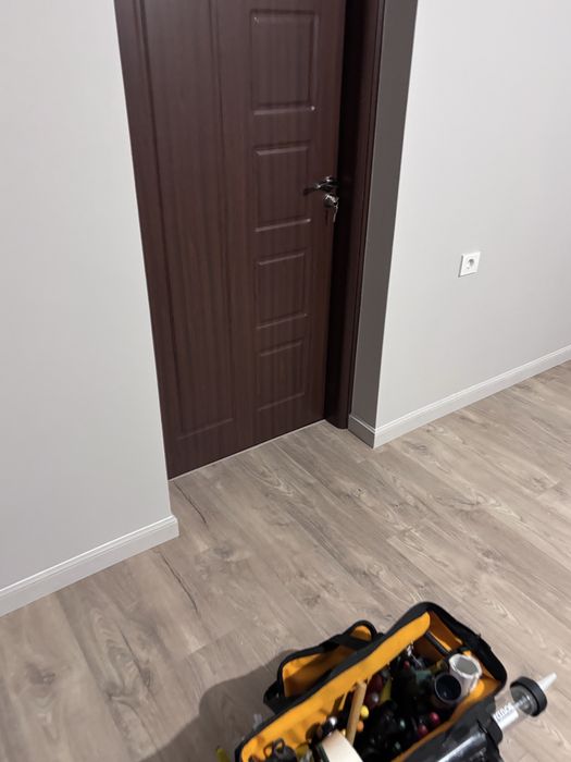 Редене на Ламинат, MDF/PVC первази Варна