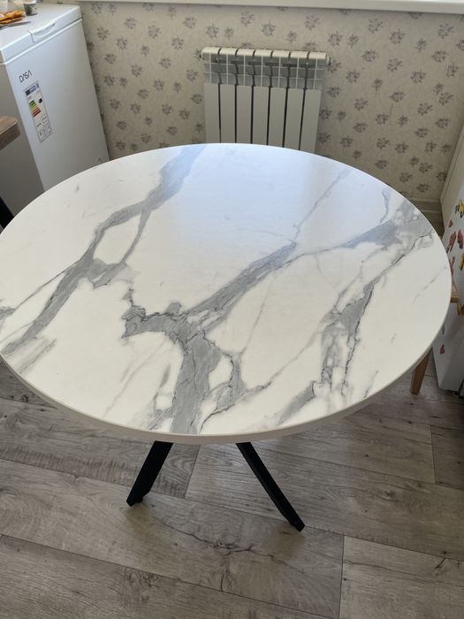 Стол круглый кухонный